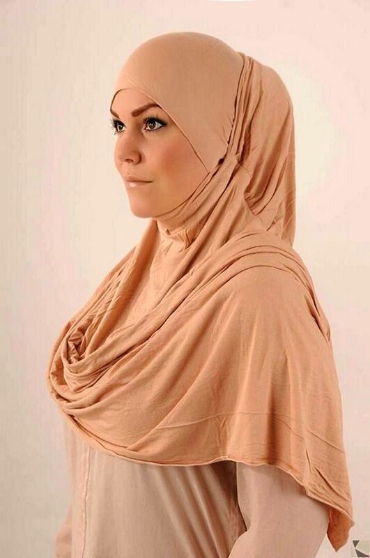 hijab malaisien en viscose beige