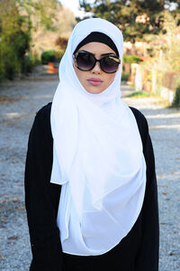 XXL headscarf 160cm X 160cm white