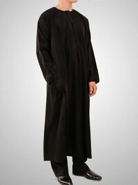 Schlichter Herren Qamis - Einfarbige Eleganz und puristisches Design schwarz