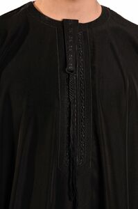 Schlichter Herren Qamis - Einfarbige Eleganz und puristisches Design schwarz