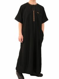 Klassischer Herren Kurzarm-Qamis - Zeitlose Eleganz in sommerlichem Stil schwarz