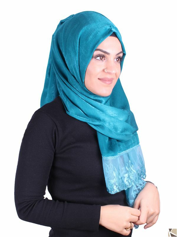 Scarf with lace edge turquoise