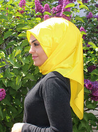 Hijab Satin jaune fluorescent