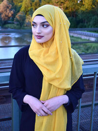 Hijab Perlen gelb