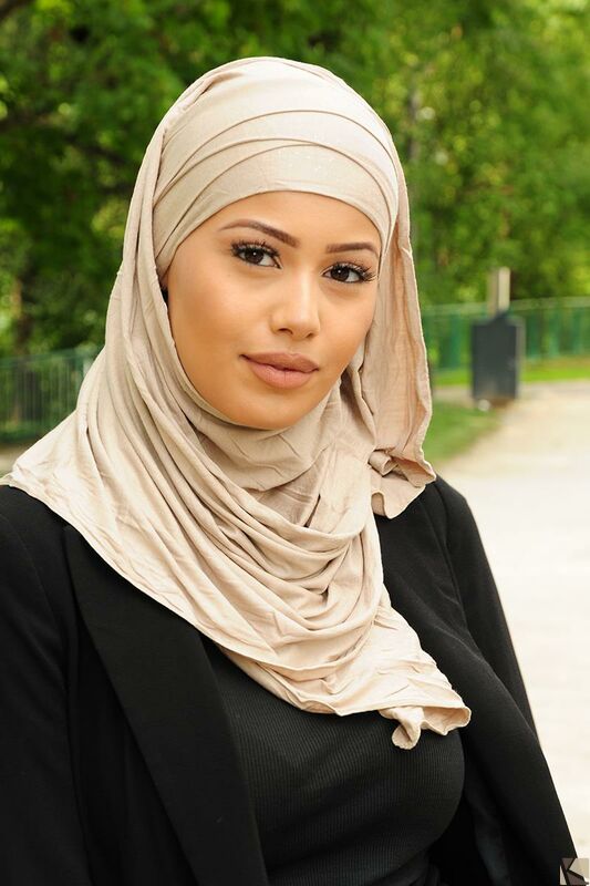 Hijab Kuwaity Crossover pailleté-bonnet taupe clair
