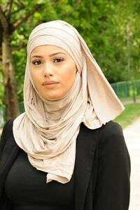 Hijab Kuwaity Crossover Glitter-Bonnet light taupe
